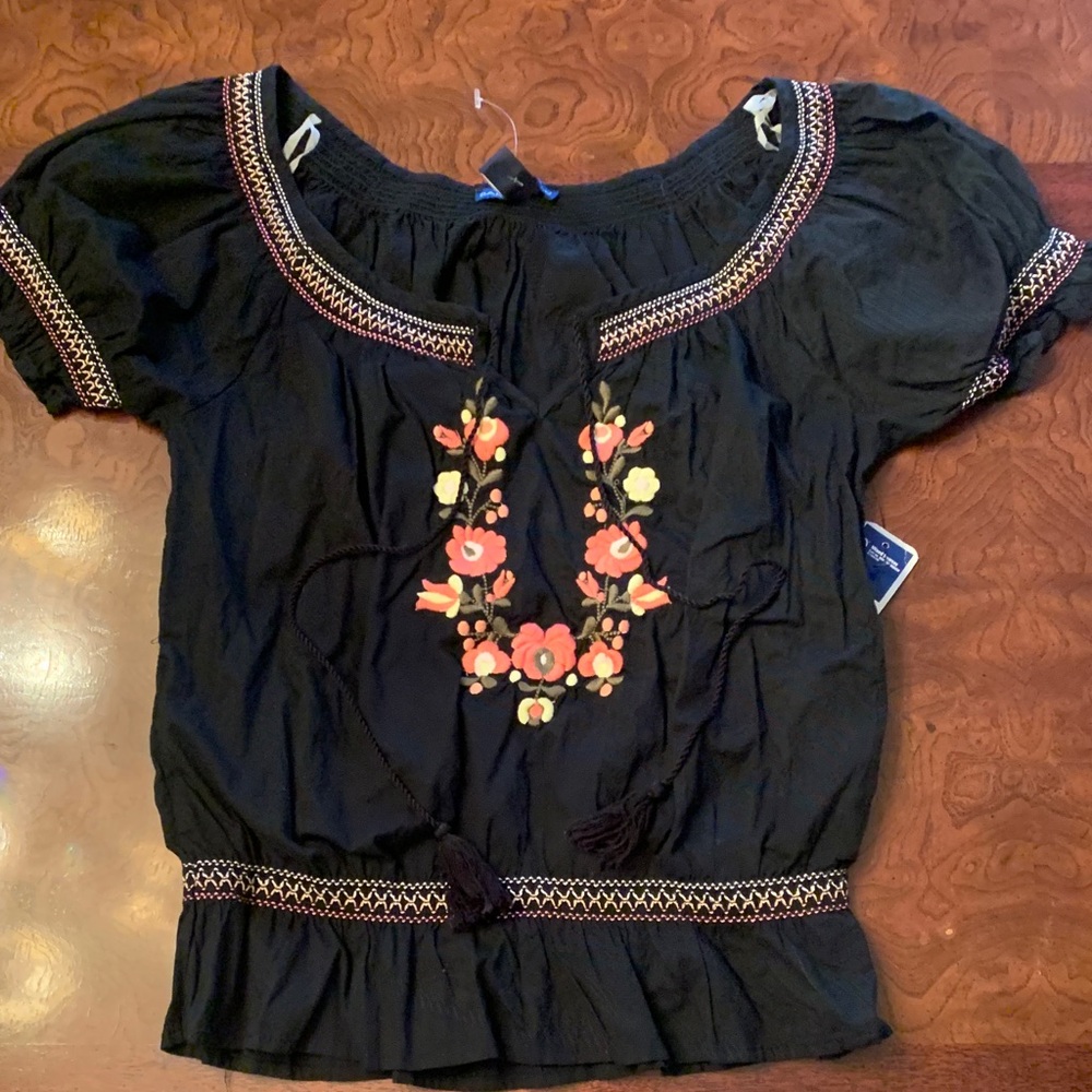Women's Black Embroidered Floral Peasant Blouse
